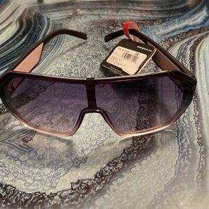 Foster Grant super chic sunglasses NWT